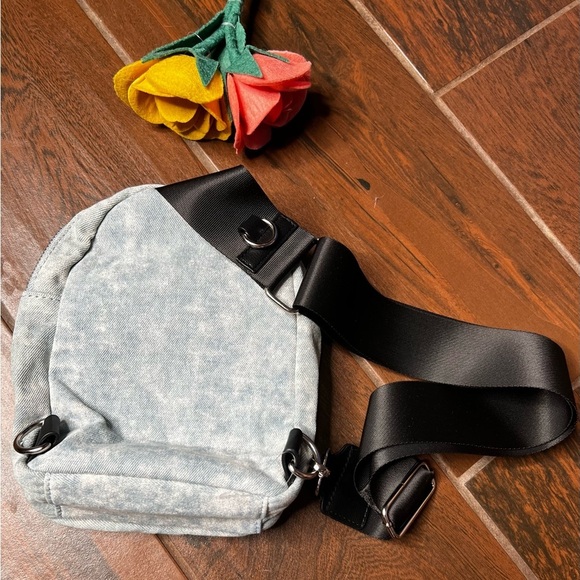 Urban Outfitters Floral Denim Crossbody Sling Bag Purse - Picture 5 of 5